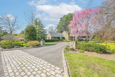 527 Deer Park Avenue, Dix Hills, NY 11746 - Photo 37