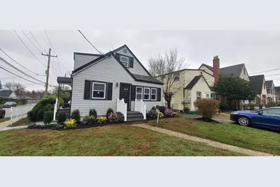 3 Hampton Road, Lynbrook, NY 11563 - Photo 1