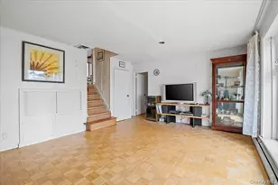 18 Hilary Ln, Westbury, NY 11590 - Photo 17