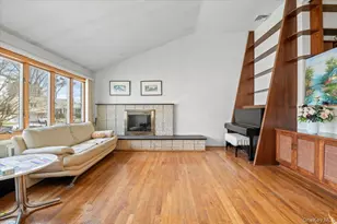 18 Hilary Ln, Westbury, NY 11590 - Photo 3