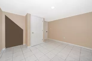 315 Cedar Ct, Copiague, NY 11726 - Photo 15