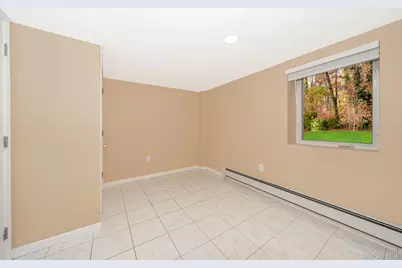 315 Cedar Court, Copiague, NY 11726 - Photo 19