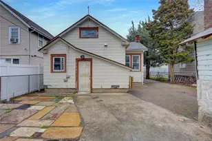 69 Hewlett St, Hempstead, NY 11550 - Photo 17