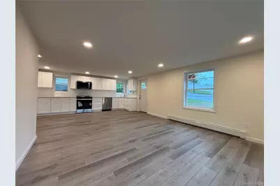 159 Washington Avenue, Wheatley Heights, NY 11798 - Photo 7