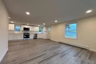 159 Washington Ave, Wheatley Heights, NY 11798 - Photo 7