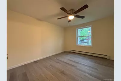 159 Washington Avenue, Wheatley Heights, NY 11798 - Photo 21