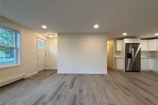 159 Washington Ave, Wheatley Heights, NY 11798 - Photo 5