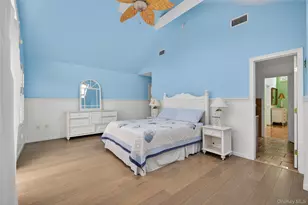 20 Oak Ln, Hampton Bays, NY 11946 - Photo 39