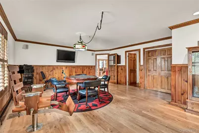 20 Oak Lane, Hampton Bays, NY 11946 - Photo 11