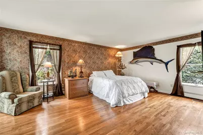 20 Oak Lane, Hampton Bays, NY 11946 - Photo 13