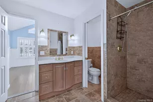 20 Oak Ln, Hampton Bays, NY 11946 - Photo 41