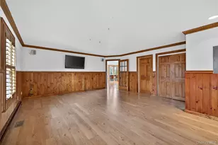 20 Oak Ln, Hampton Bays, NY 11946 - Photo 25