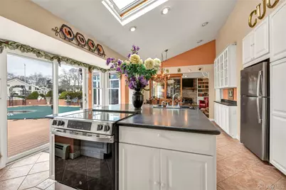 20 Oak Lane, Hampton Bays, NY 11946 - Photo 21