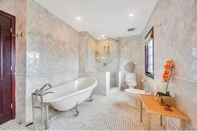 1101 Harbor Road, Hewlett, NY 11557 - Photo 19