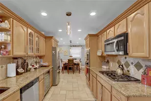 154 California Ave, Freeport, NY 11520 - Photo 9