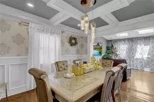 154 California Ave, Freeport, NY 11520 - Photo 5