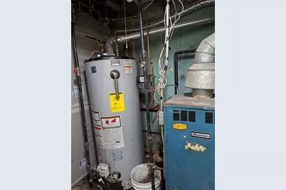 86-15 Britton Ave, Elmhurst, NY 11373 - Photo 23