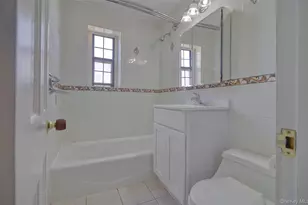 78-35 147th St, Kew Gardens, NY 11367 - Photo 9