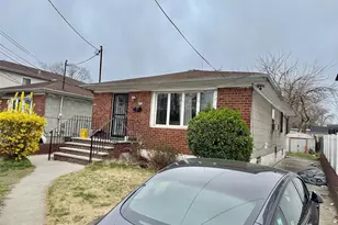 164-10 Foch Blvd, Jamaica, NY 11434 - Photo 3