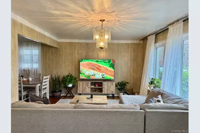 16410 Foch Boulevard, Jamaica, NY 11434 - Photo 9