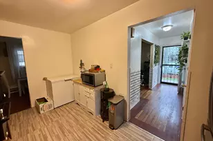 164-10 Foch Blvd, Jamaica, NY 11434 - Photo 15