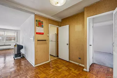 90-59 56th Avenue #2J, Elmhurst, NY 11373 - Photo 5