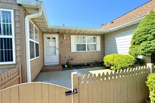 11 Theodore Dr, Coram, NY 11727 - Photo 17