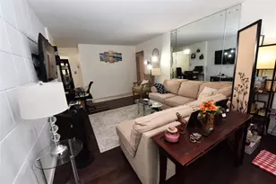 87-30 204th St, Hollis, NY 11423 - Photo 7