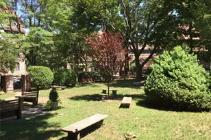 4 Dartmouth St, Forest Hills, NY 11375 - Photo 23