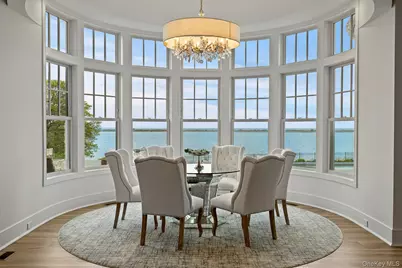 25 Brewster Lane E, East Setauket, NY 11733 - Photo 17