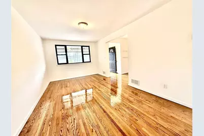 1031 E 215th St, Bronx, Ny, Bronx, NY 10469 - Photo 5