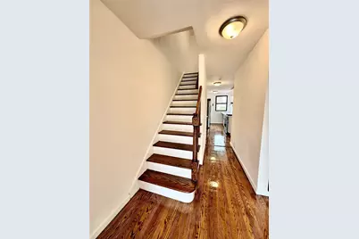 1031 E 215th St, Bronx, Ny, Bronx, NY 10469 - Photo 9