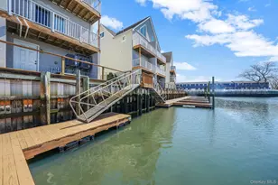 531 Ray St, Freeport, NY 11520 - Photo 25