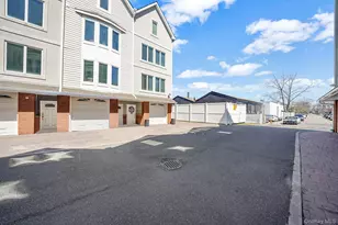 531 Ray St, Freeport, NY 11520 - Photo 31