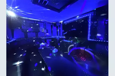 140-08 Holly Ave, Flushing, NY 11355 - Photo 9