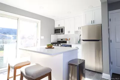 14A Earl Place, Amityville, NY 11701 - Photo 13