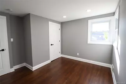 14A Earl Place, Amityville, NY 11701 - Photo 23