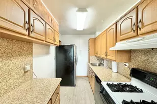 86-15 Broadway, Elmhurst, NY 11373 - Photo 5