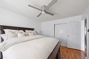 1138 E 215th St, Bronx, NY 10469 - Photo 9