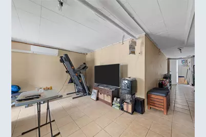 1138 E 215th Street, Bronx, NY 10469 - Photo 15