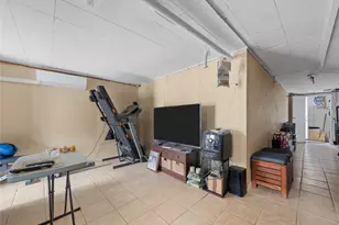 1138 E 215th St, Bronx, NY 10469 - Photo 15