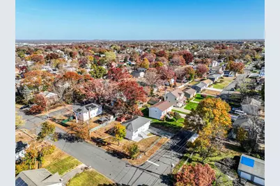 55 Glenmalure Street, Amityville, NY 11701 - Photo 3