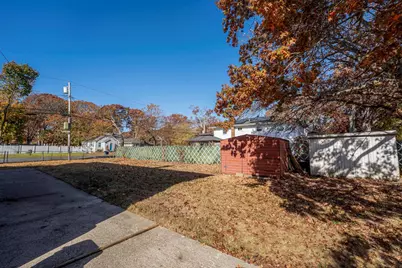 55 Glenmalure Street, Amityville, NY 11701 - Photo 25