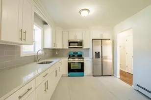 55 Glenmalure St, Amityville, NY 11701 - Photo 11