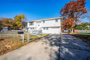 55 Glenmalure St, Amityville, NY 11701 - Photo 27