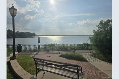 337 Park Crescent, College Point, NY 11356 - Photo 43