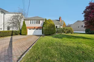 808 Wolfs Ln, Pelham, NY 10803 - Photo 3