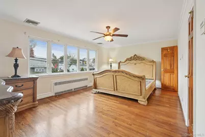 808 Wolfs Lane, Pelham, NY 10803 - Photo 17