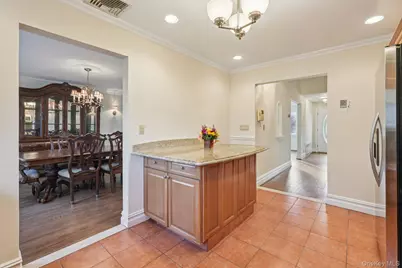 808 Wolfs Lane, Pelham, NY 10803 - Photo 15