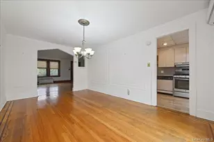 33 Dartmouth St, Valley Stream, NY 11581 - Photo 9